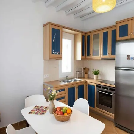 3-bed In Ano Mera
